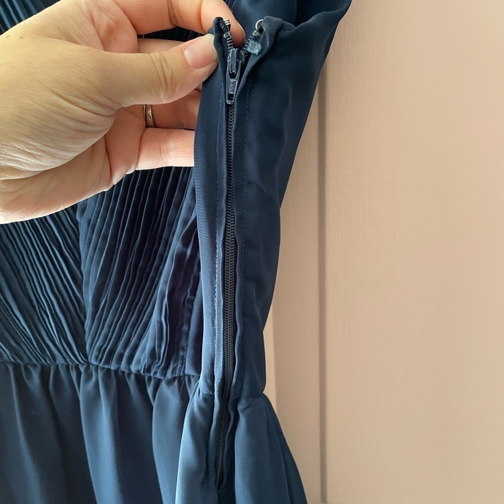 Tevolio Blue Sleeveless V-Neck Dress With Side Zipper- Size 6 - Picture 5 of 12